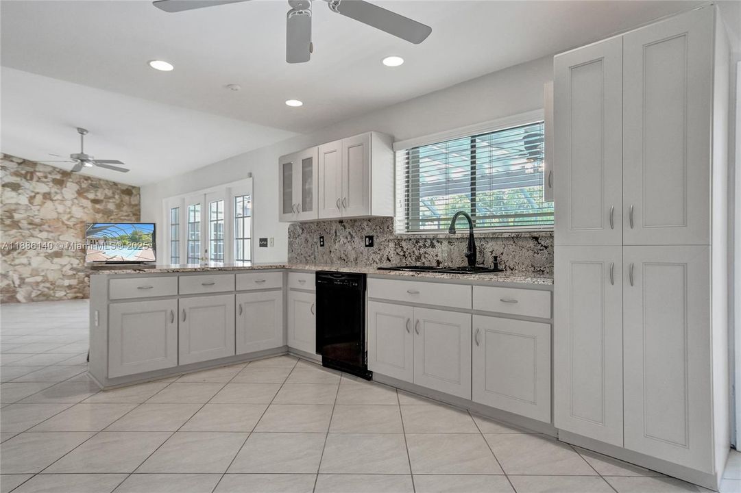 待售: $1,199,000 (5 贝兹, 3 浴室, 3502 平方英尺)