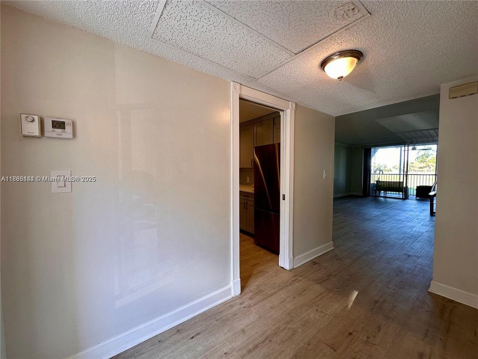 For Sale: $159,000 (1 beds, 1 baths, 900 Square Feet)