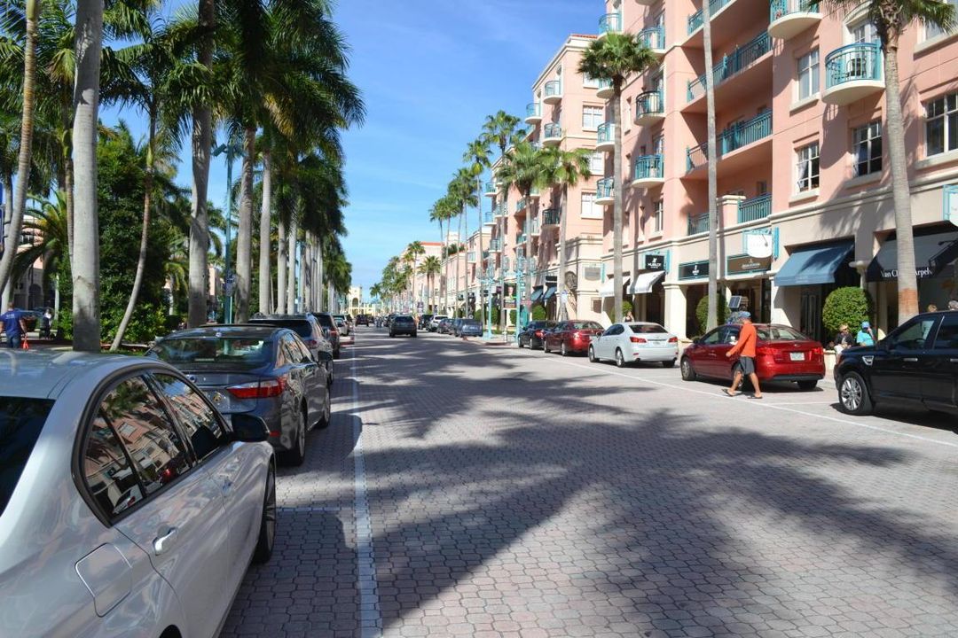 Mizner shops