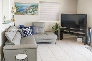 For Sale: $850,000 (4 beds, 3 baths, 1569 Square Feet)