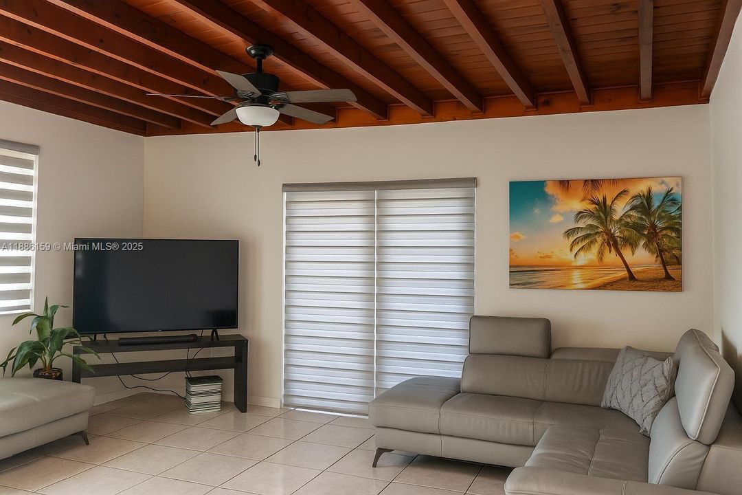 For Sale: $850,000 (4 beds, 3 baths, 1569 Square Feet)