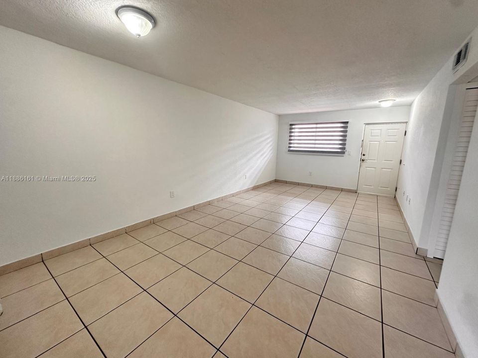 Recientemente alquilado: $2,250 (2 camas, 2 baños, 888 Pies cuadrados)