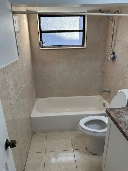 Active With Contract: $2,600 (3 beds, 2 baths, 3201 Square Feet)