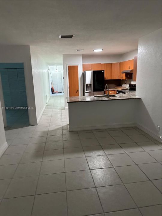 Active With Contract: $2,600 (3 beds, 2 baths, 3201 Square Feet)