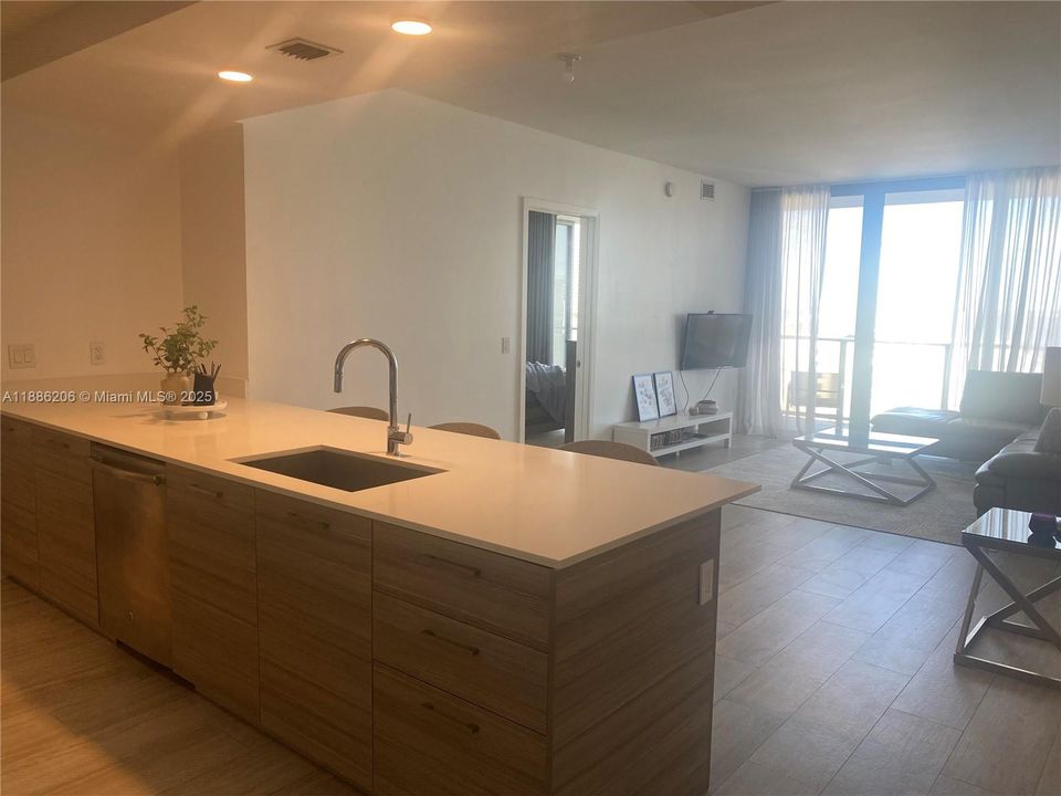 En Renta: $6,500 (2 camas, 2 baños, 1081 Pies cuadrados)