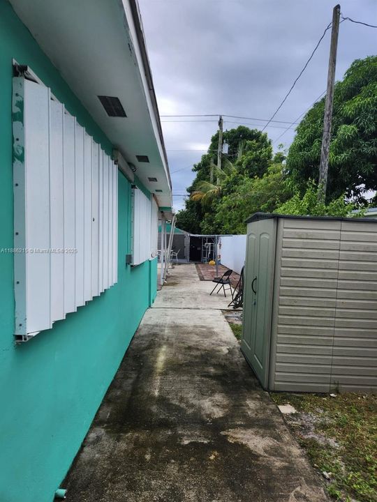 For Sale: $660,000 (3 beds, 2 baths, 2054 Square Feet)