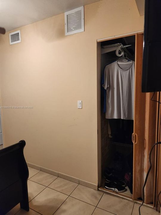 For Sale: $660,000 (3 beds, 2 baths, 2054 Square Feet)