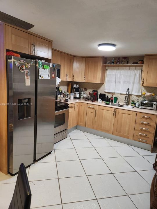 For Sale: $660,000 (3 beds, 2 baths, 2054 Square Feet)