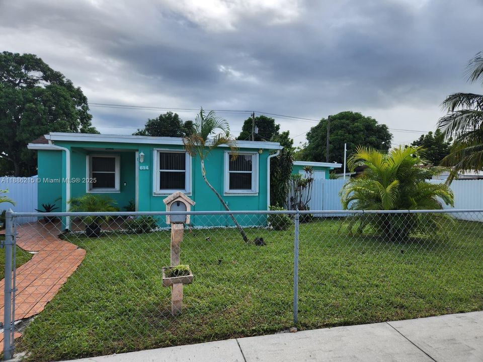 For Sale: $660,000 (3 beds, 2 baths, 2054 Square Feet)