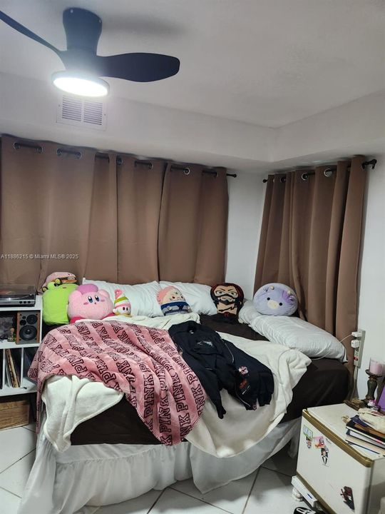 For Sale: $660,000 (3 beds, 2 baths, 2054 Square Feet)