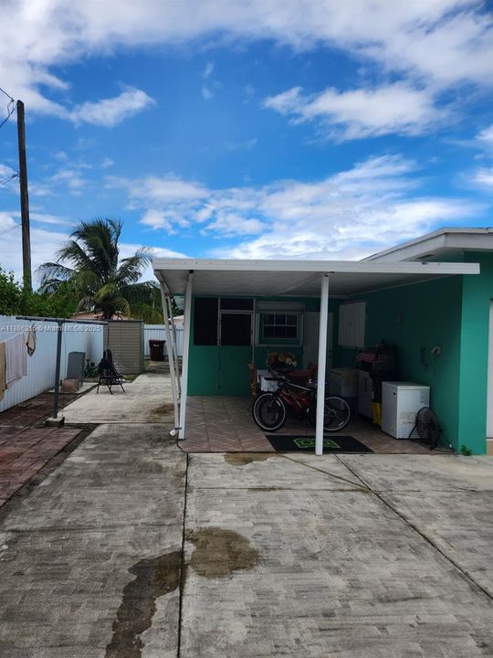 For Sale: $660,000 (3 beds, 2 baths, 2054 Square Feet)