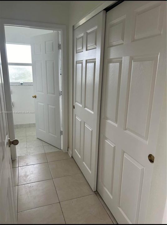 В аренду: $1,900 (3 спален, 2 ванн, 0 Квадратных фут)