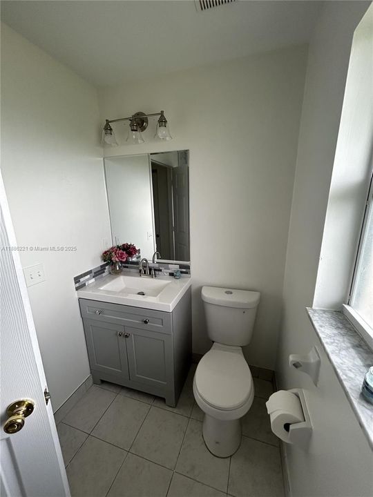 В аренду: $1,900 (3 спален, 2 ванн, 0 Квадратных фут)