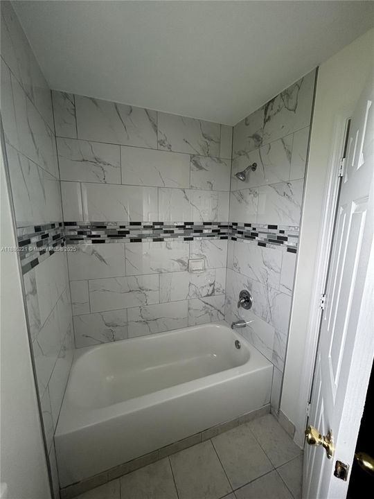 В аренду: $1,900 (3 спален, 2 ванн, 0 Квадратных фут)