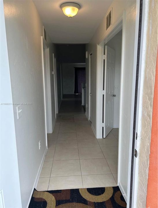 В аренду: $1,900 (3 спален, 2 ванн, 0 Квадратных фут)