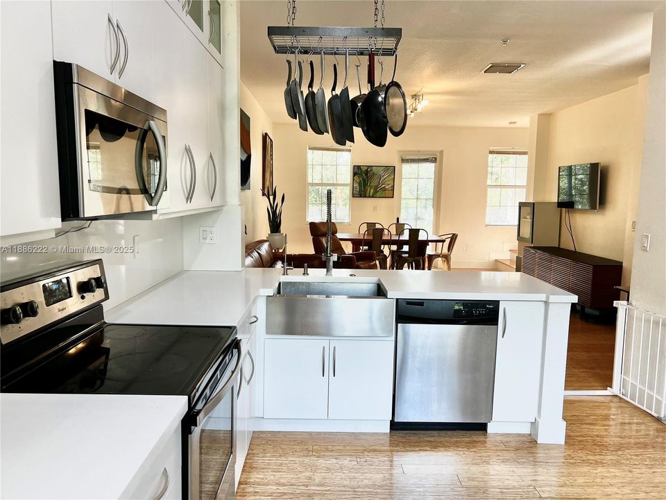 待售: $539,000 (3 贝兹, 2 浴室, 1760 平方英尺)