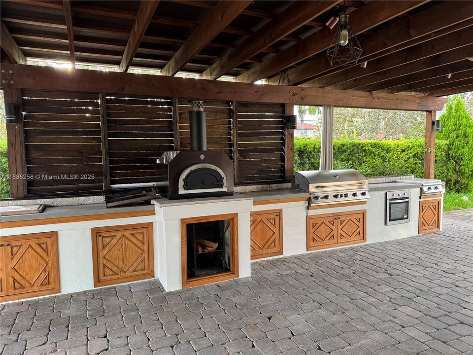 На продажу: $1,700,000 (5 спален, 3 ванн, 2858 Квадратных фут)