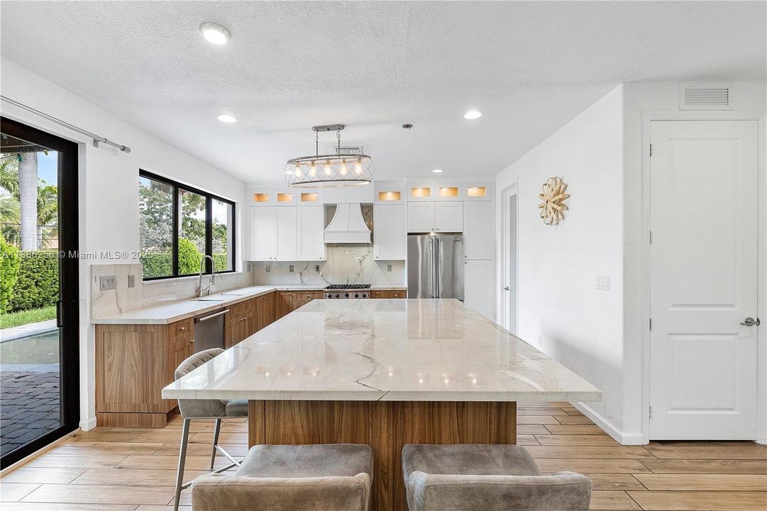 На продажу: $1,700,000 (5 спален, 3 ванн, 2858 Квадратных фут)