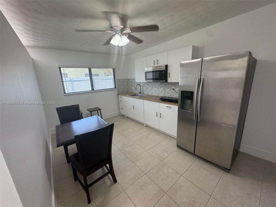 最近租的: $1,400 (1 贝兹, 1 浴室, 1638 平方英尺)