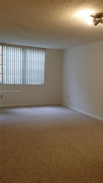 Active With Contract: $439,000 (2 beds, 2 baths, 840 Square Feet)