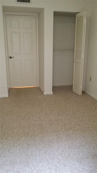 Active With Contract: $439,000 (2 beds, 2 baths, 840 Square Feet)