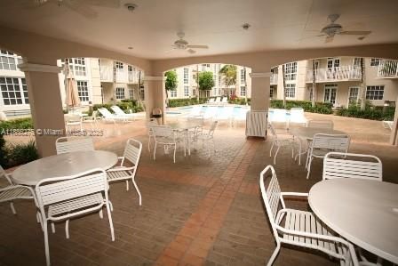 Active With Contract: $439,000 (2 beds, 2 baths, 840 Square Feet)