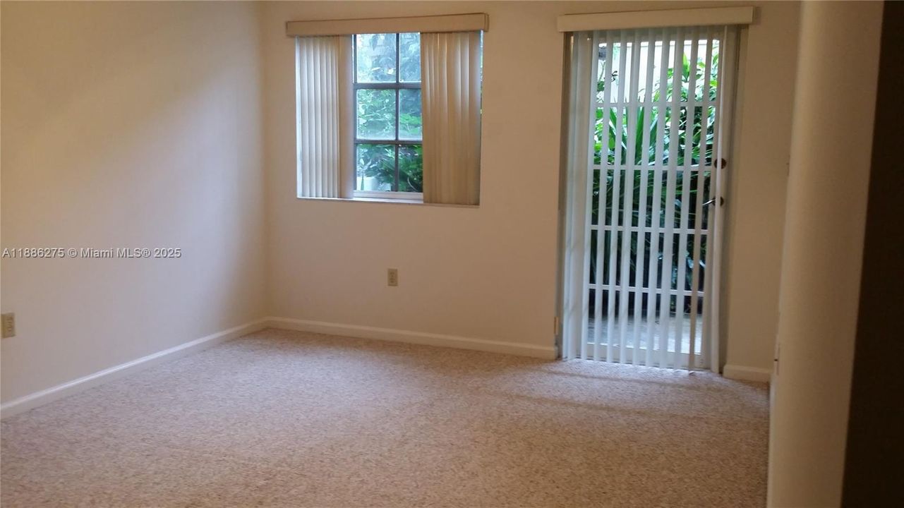 Active With Contract: $439,000 (2 beds, 2 baths, 840 Square Feet)