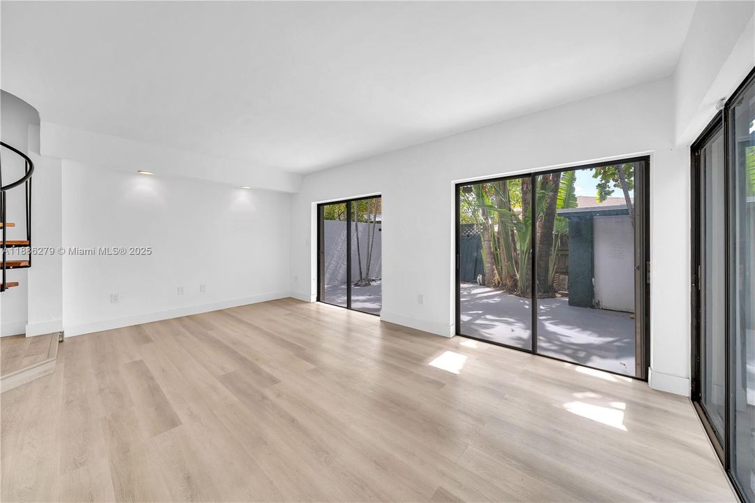 Недавно арендовано: $4,000 (3 спален, 2 ванн, 2374 Квадратных фут)