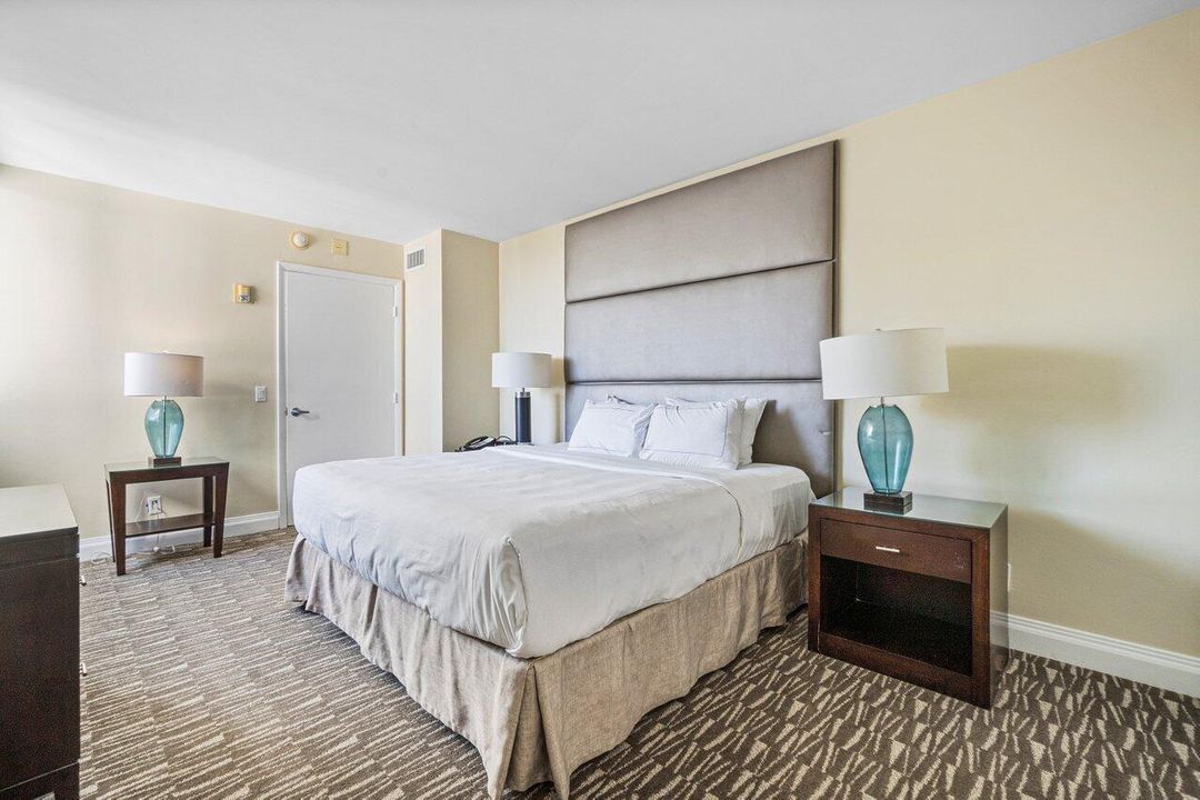 015-2670EastSunriseBoulevard-FortLauderd