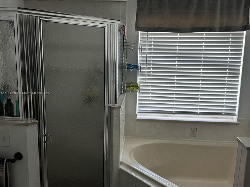 Active With Contract: $430,000 (3 beds, 2 baths, 1534 Square Feet)