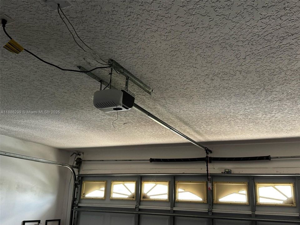 Active With Contract: $430,000 (3 beds, 2 baths, 1534 Square Feet)