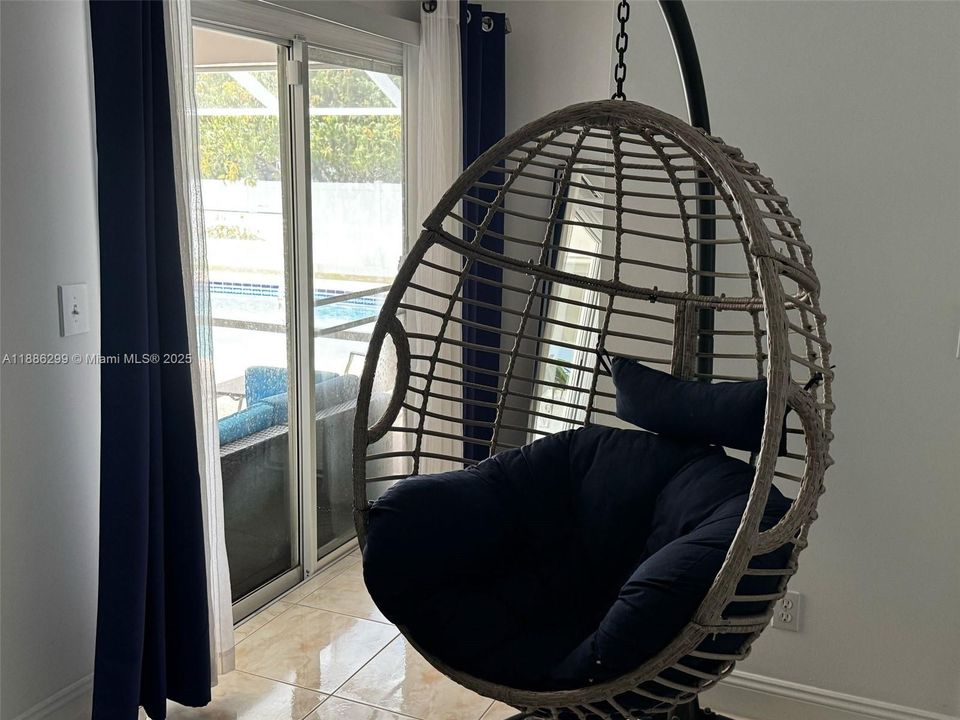 Active With Contract: $430,000 (3 beds, 2 baths, 1534 Square Feet)