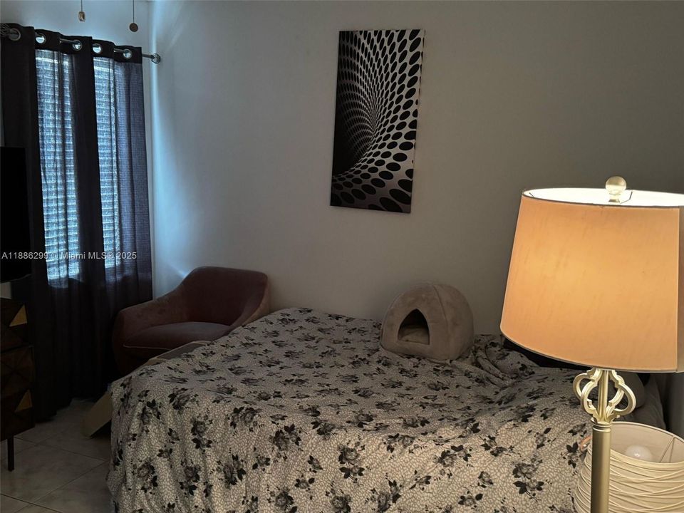 Active With Contract: $430,000 (3 beds, 2 baths, 1534 Square Feet)