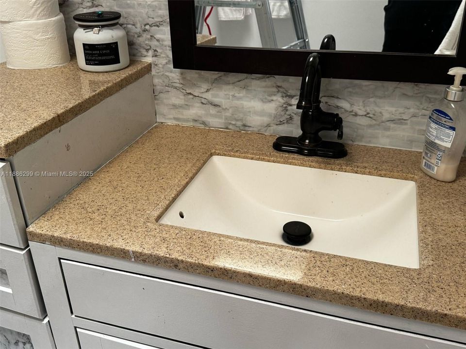 Active With Contract: $430,000 (3 beds, 2 baths, 1534 Square Feet)