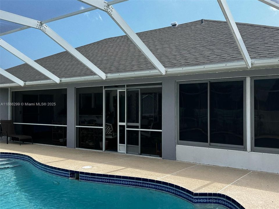 Active With Contract: $430,000 (3 beds, 2 baths, 1534 Square Feet)