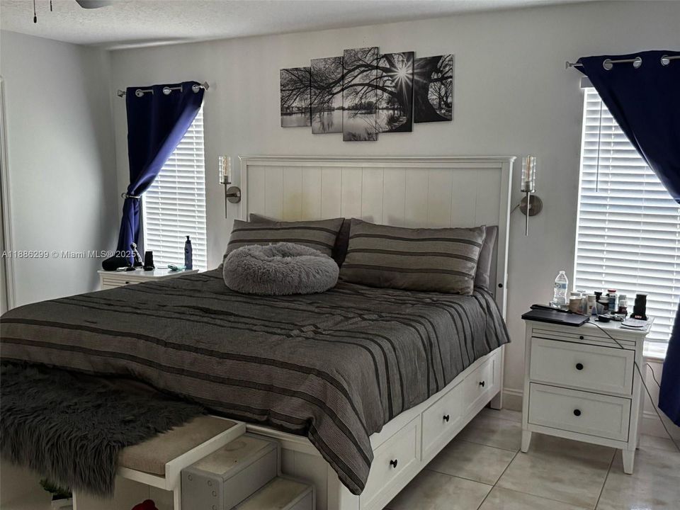 Active With Contract: $430,000 (3 beds, 2 baths, 1534 Square Feet)