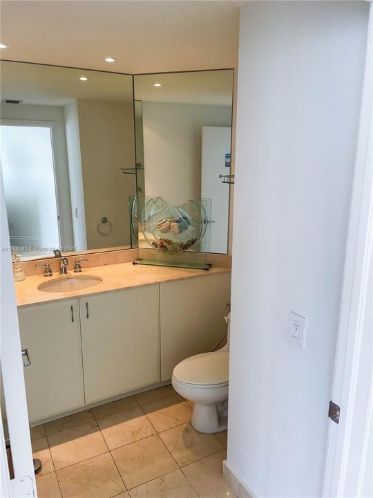 Active With Contract: $11,500 (3 beds, 2 baths, 1761 Square Feet)