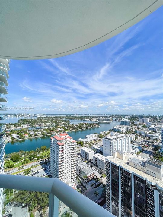 Active With Contract: $11,500 (3 beds, 2 baths, 1761 Square Feet)