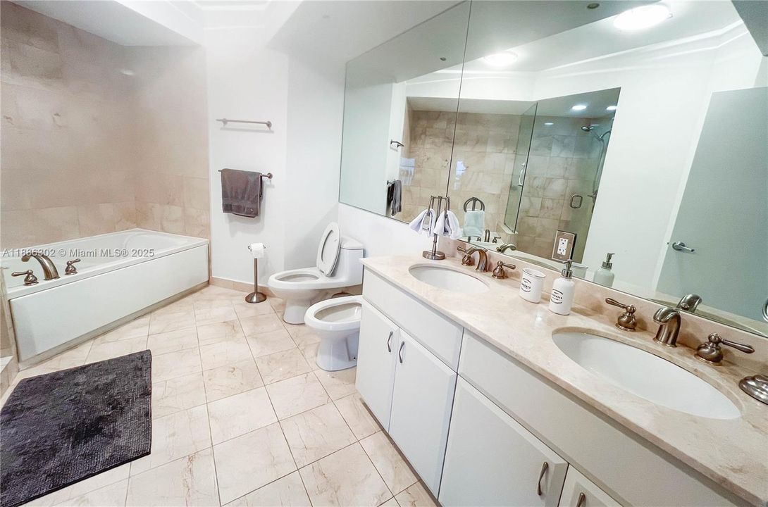 Active With Contract: $11,500 (3 beds, 2 baths, 1761 Square Feet)