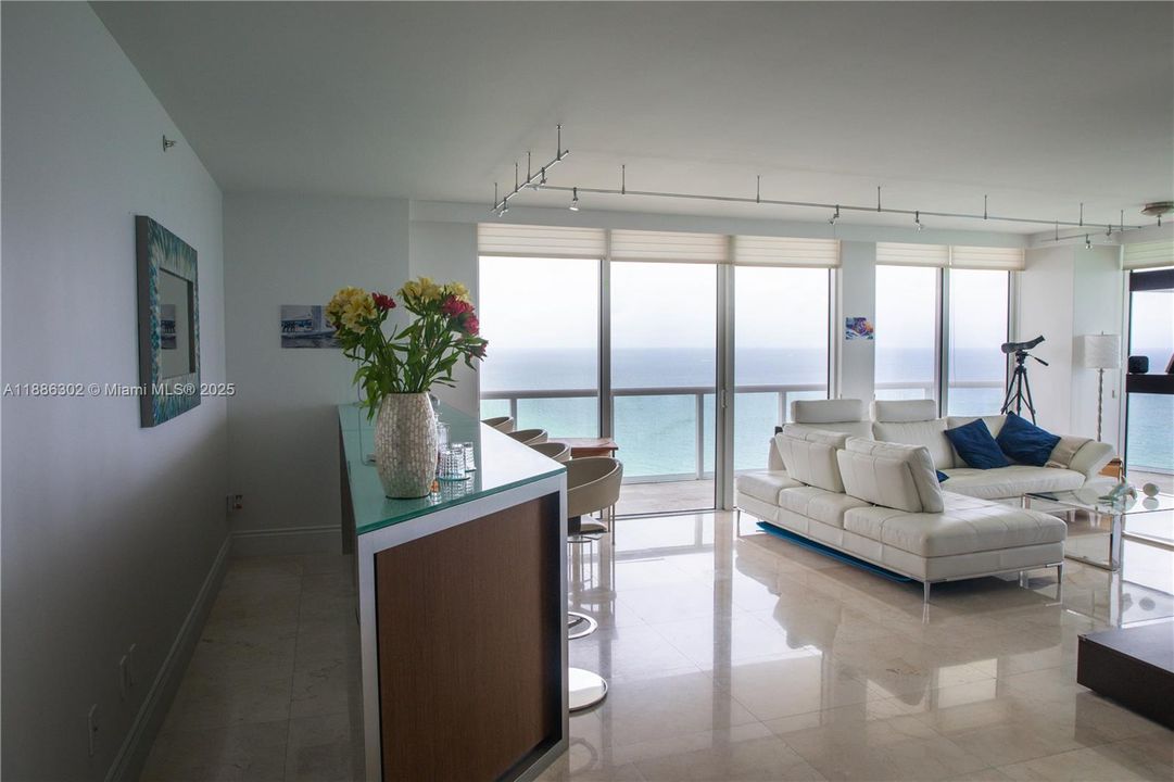 Active With Contract: $11,500 (3 beds, 2 baths, 1761 Square Feet)