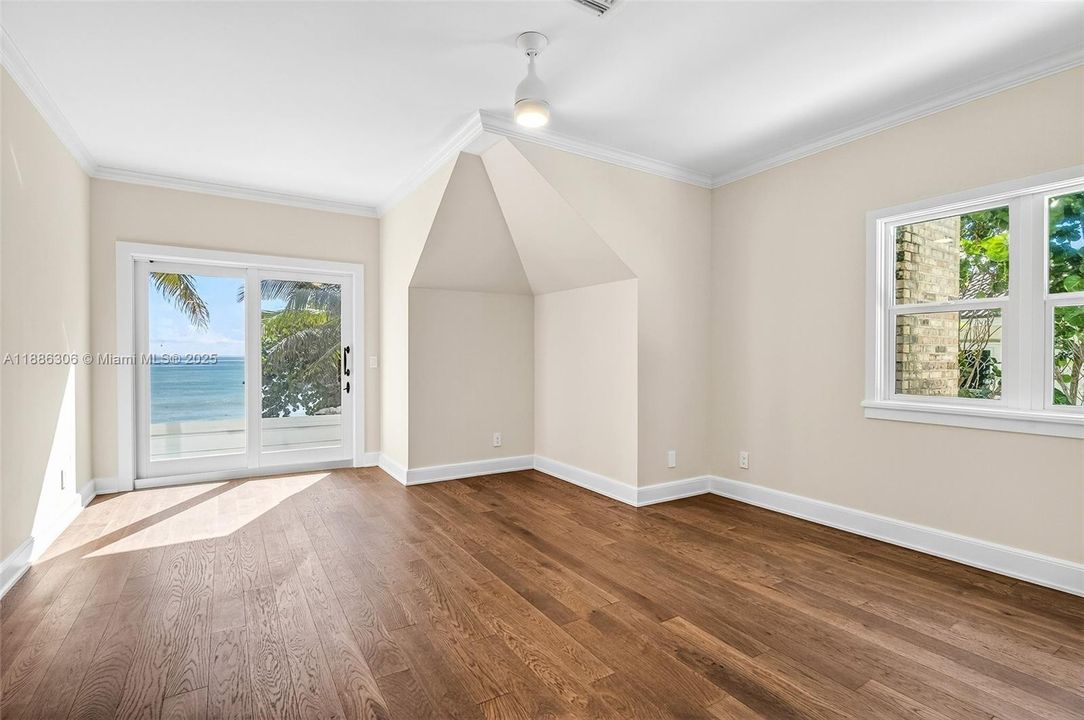 For Sale: $6,445,000 (5 beds, 6 baths, 4800 Square Feet)