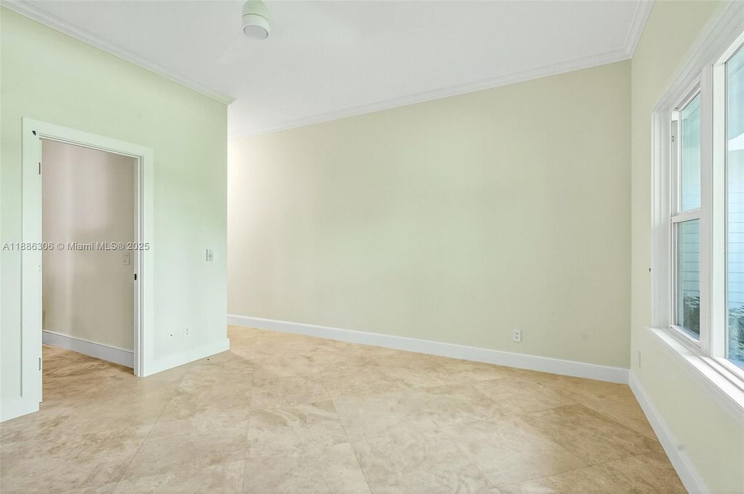 For Sale: $6,445,000 (5 beds, 6 baths, 4800 Square Feet)