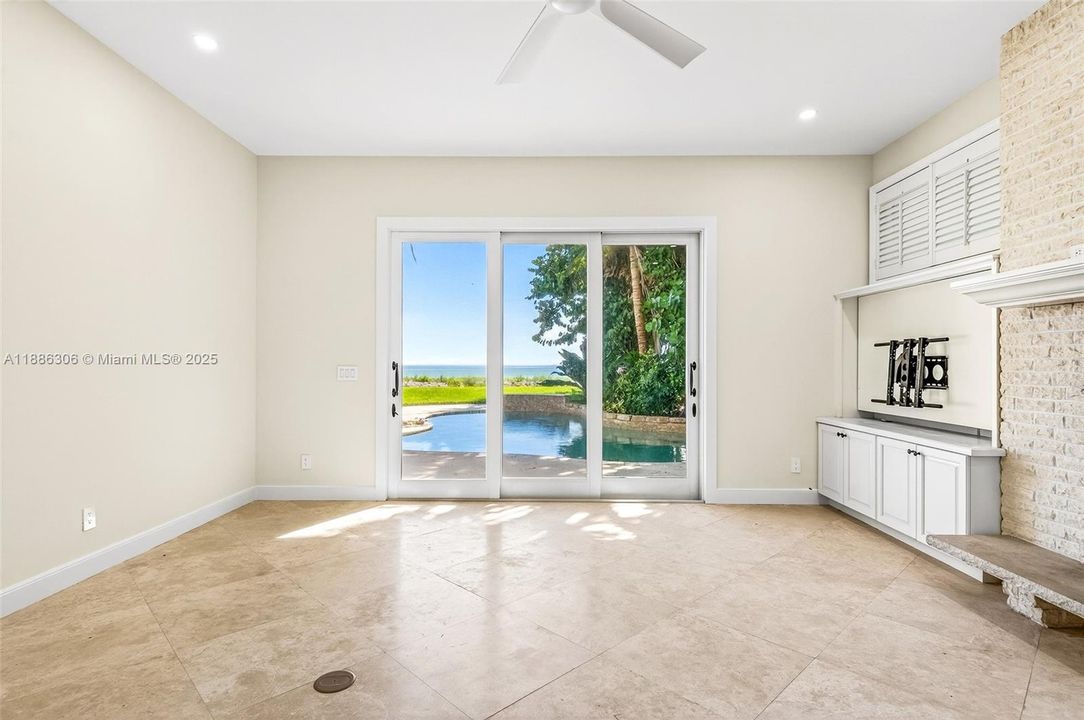 For Sale: $6,445,000 (5 beds, 6 baths, 4800 Square Feet)