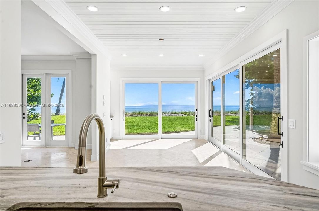 For Sale: $6,445,000 (5 beds, 6 baths, 4800 Square Feet)