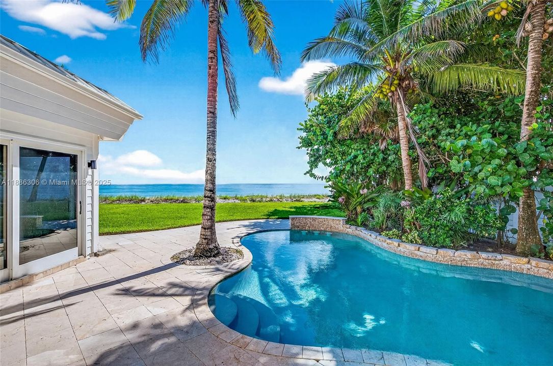 For Sale: $6,445,000 (5 beds, 6 baths, 4800 Square Feet)