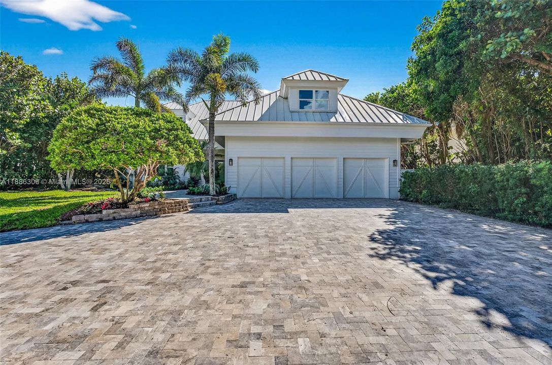 For Sale: $6,445,000 (5 beds, 6 baths, 4800 Square Feet)