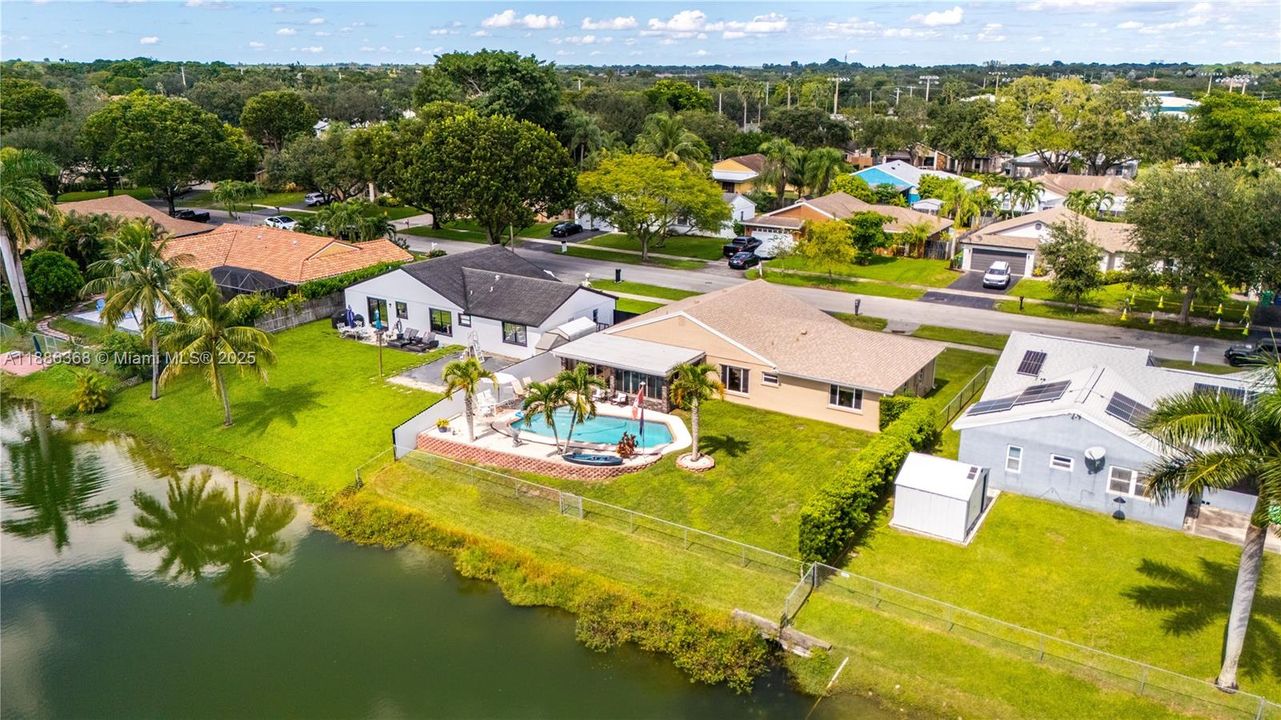 En Venta: $725,000 (3 camas, 2 baños, 1753 Pies cuadrados)