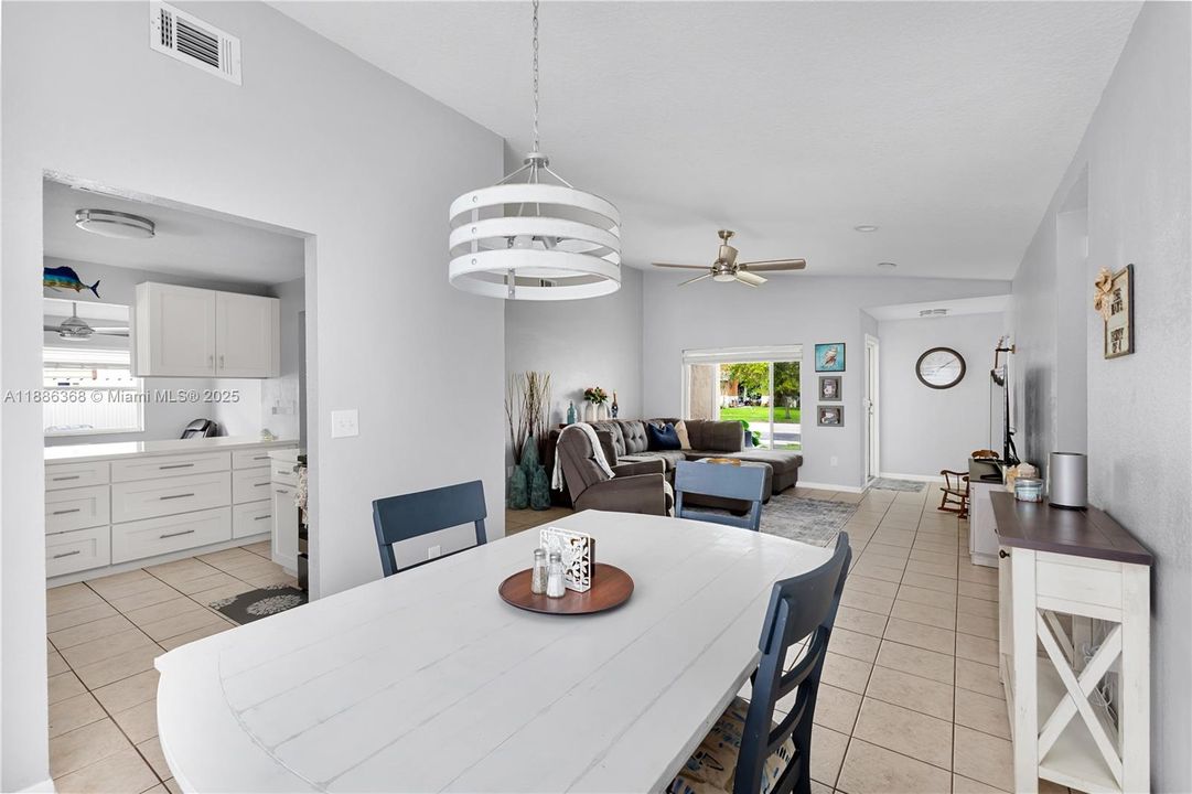 En Venta: $725,000 (3 camas, 2 baños, 1753 Pies cuadrados)