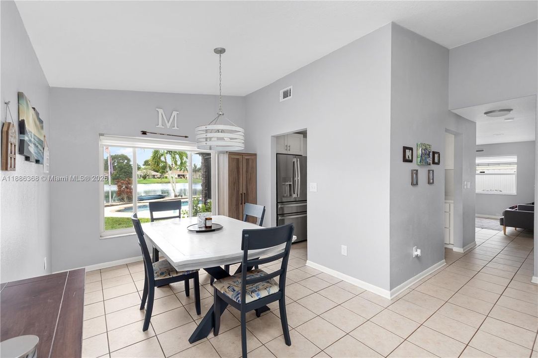 En Venta: $725,000 (3 camas, 2 baños, 1753 Pies cuadrados)