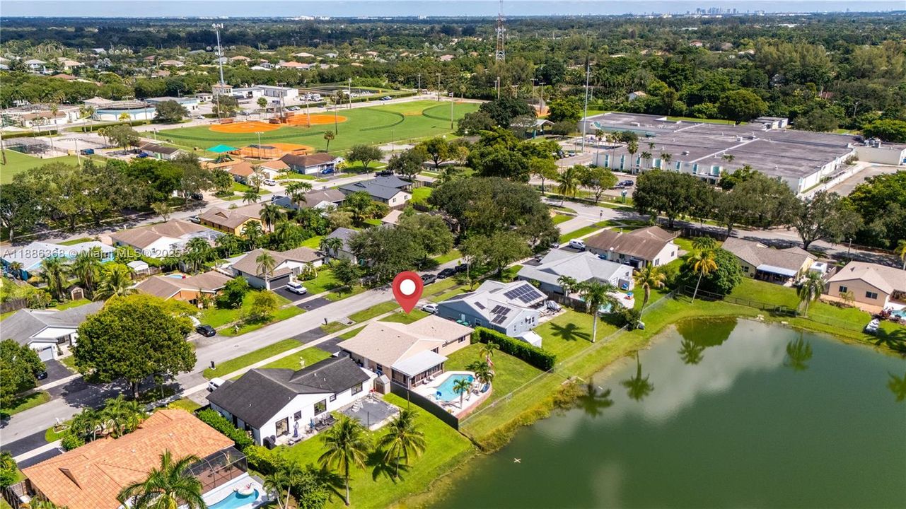 En Venta: $725,000 (3 camas, 2 baños, 1753 Pies cuadrados)